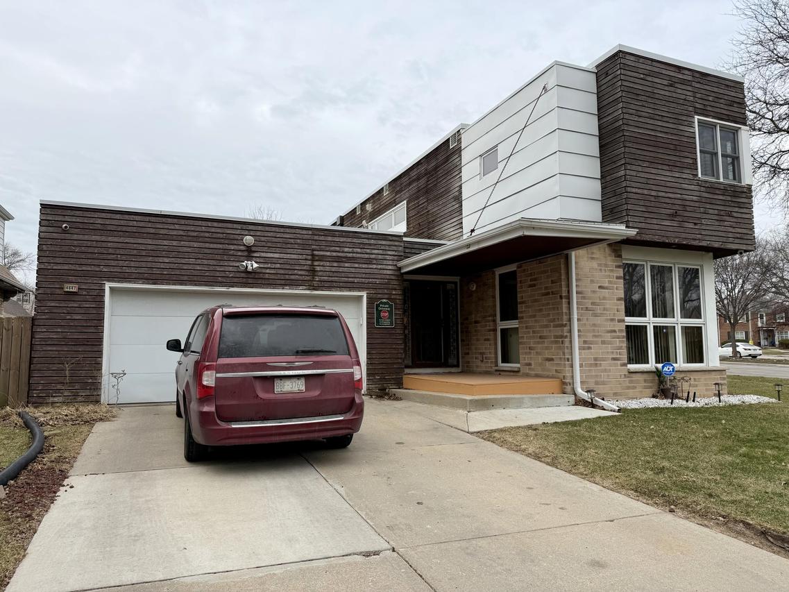 4647 W Scranton Pl, Milwaukee, WI 53216
