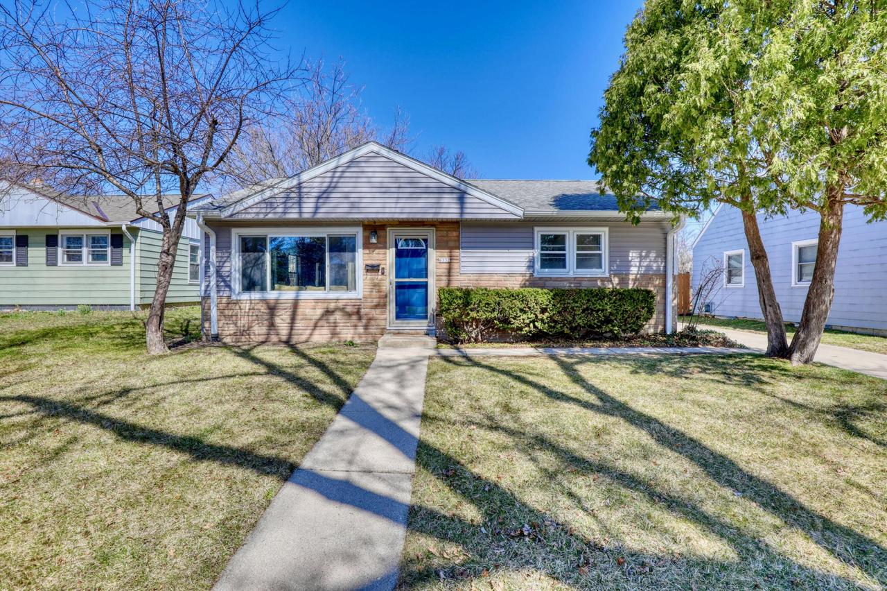 6332 W Bennett Ave, Milwaukee, WI 53219