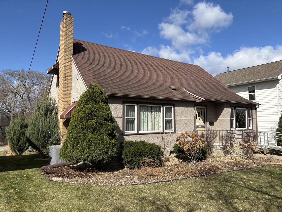 2530 13th Pl, La Crosse, WI 54601