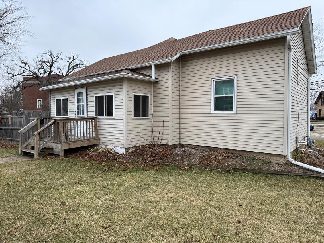 124 Fond Du Lac St, Waupun, WI 53963