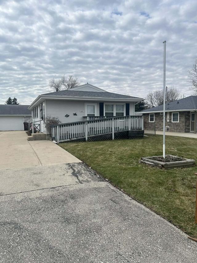 1625 Johnson Ave, Caledonia, WI 53402