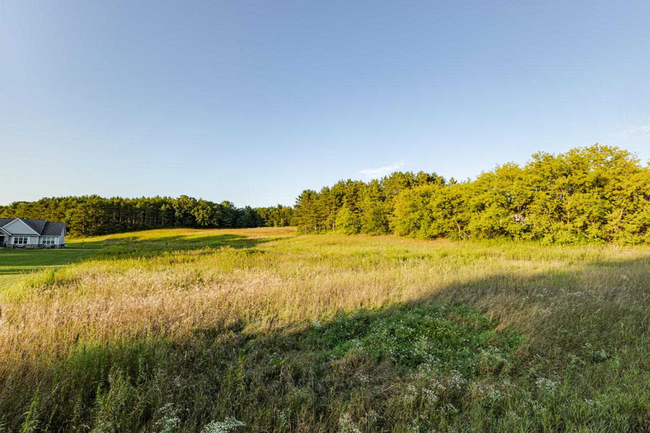 1980 Paradise Dr, Trenton, WI 53095