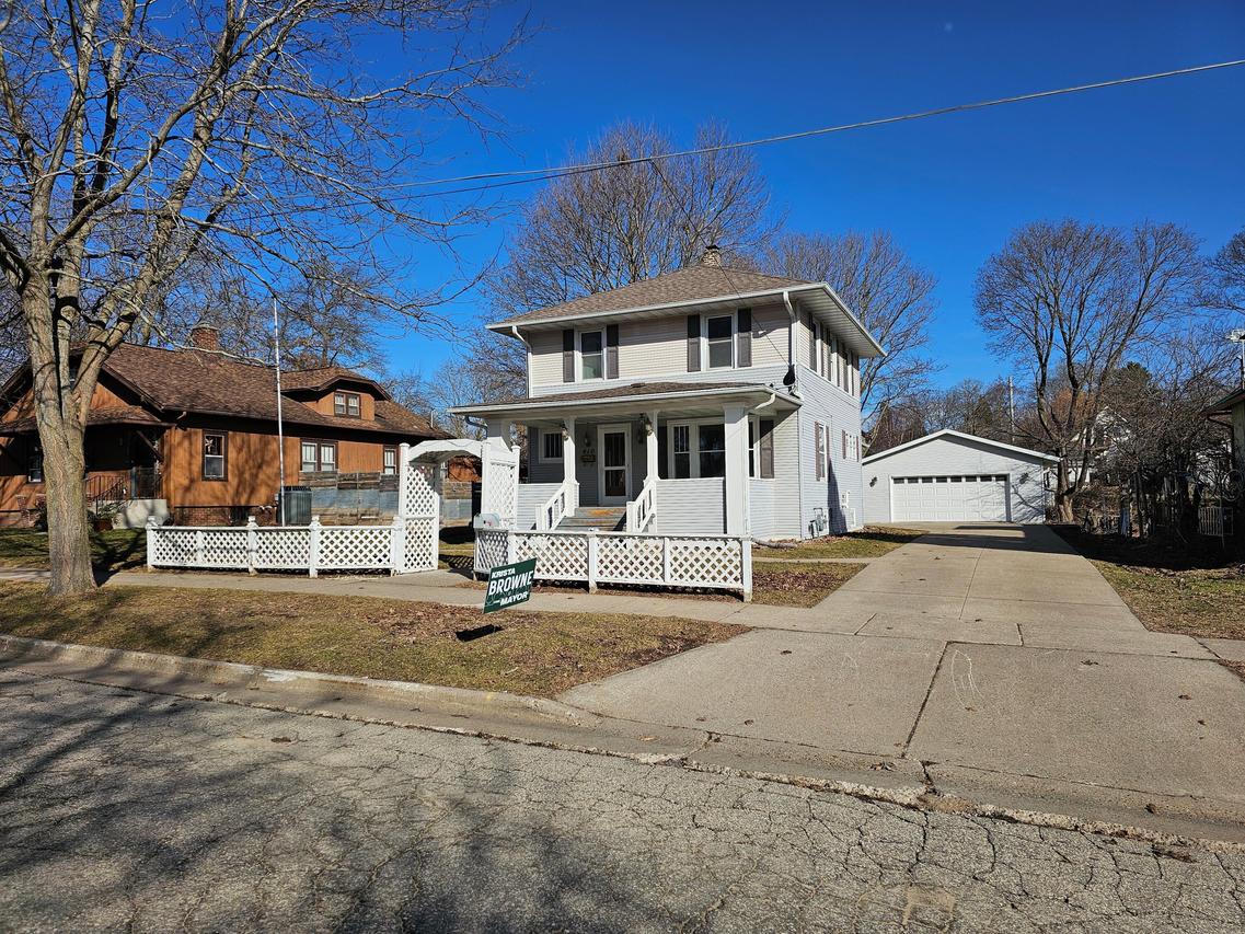 410 E South St, Viroqua, WI 54665