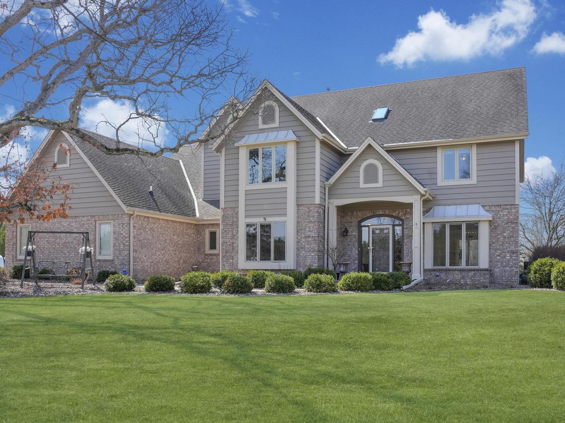 9223 W Wyndham Hills, Franklin, WI 53132