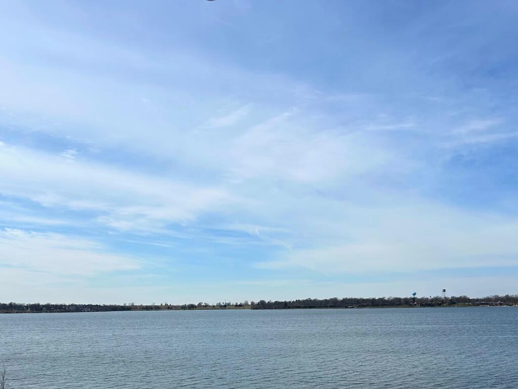 1505 S Shore Dr #203, Delavan, WI 53115