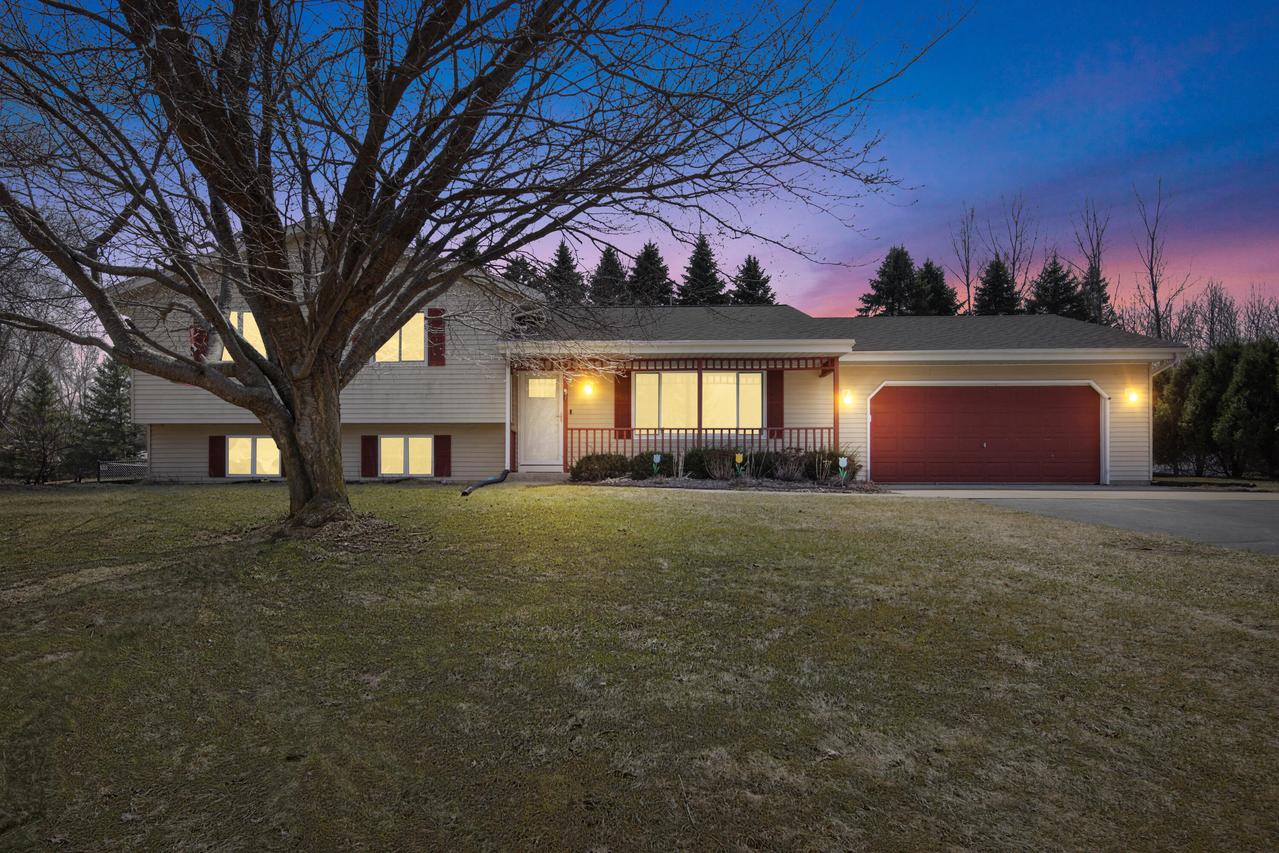 1759 Davids View, Trenton, WI 53090