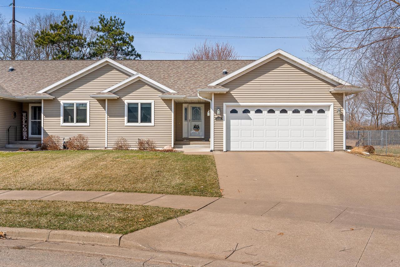 1218 Huntington St, Holmen, WI 54636
