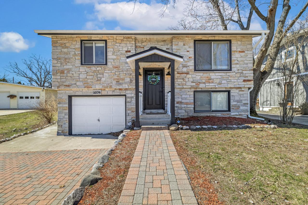 1074 Mobile St, Lake Geneva, WI 53147