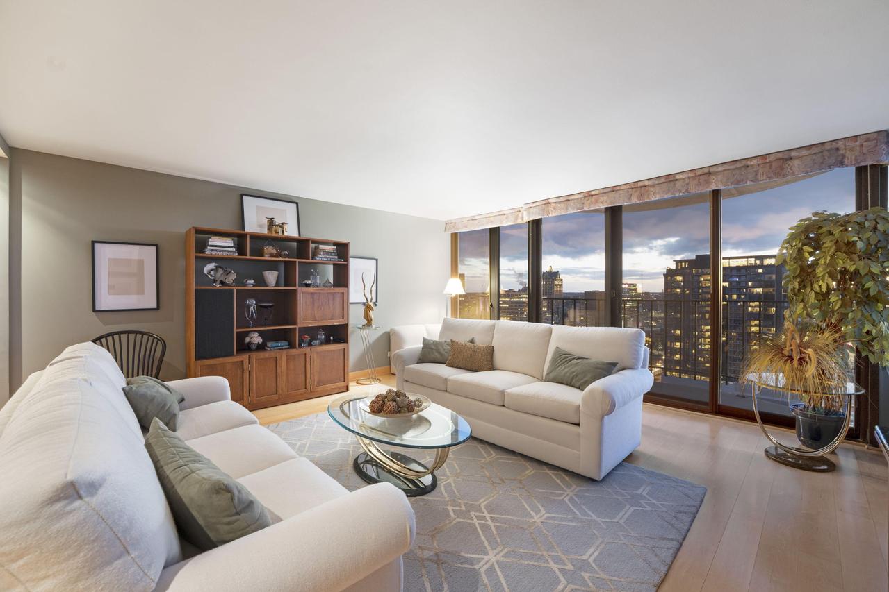 929 N Astor St #2407, Milwaukee, WI 53202