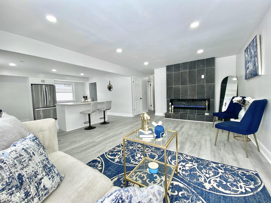 5735 N 79th St, Milwaukee, WI 53218