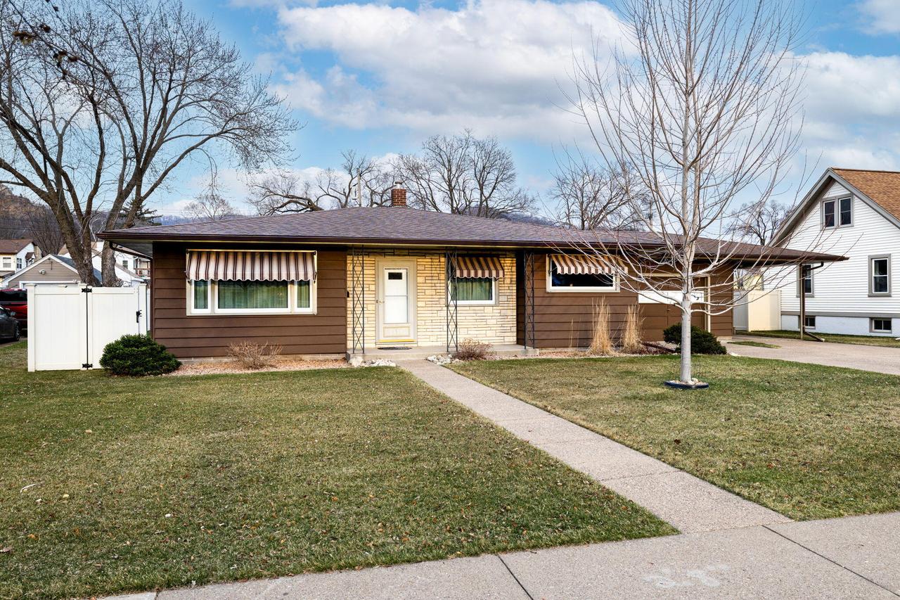 1119 Losey Blvd, La Crosse, WI 54601