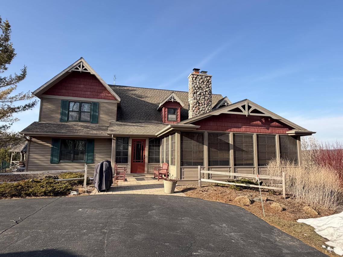 21160 Mueller Rd, Schleswig, WI 53042