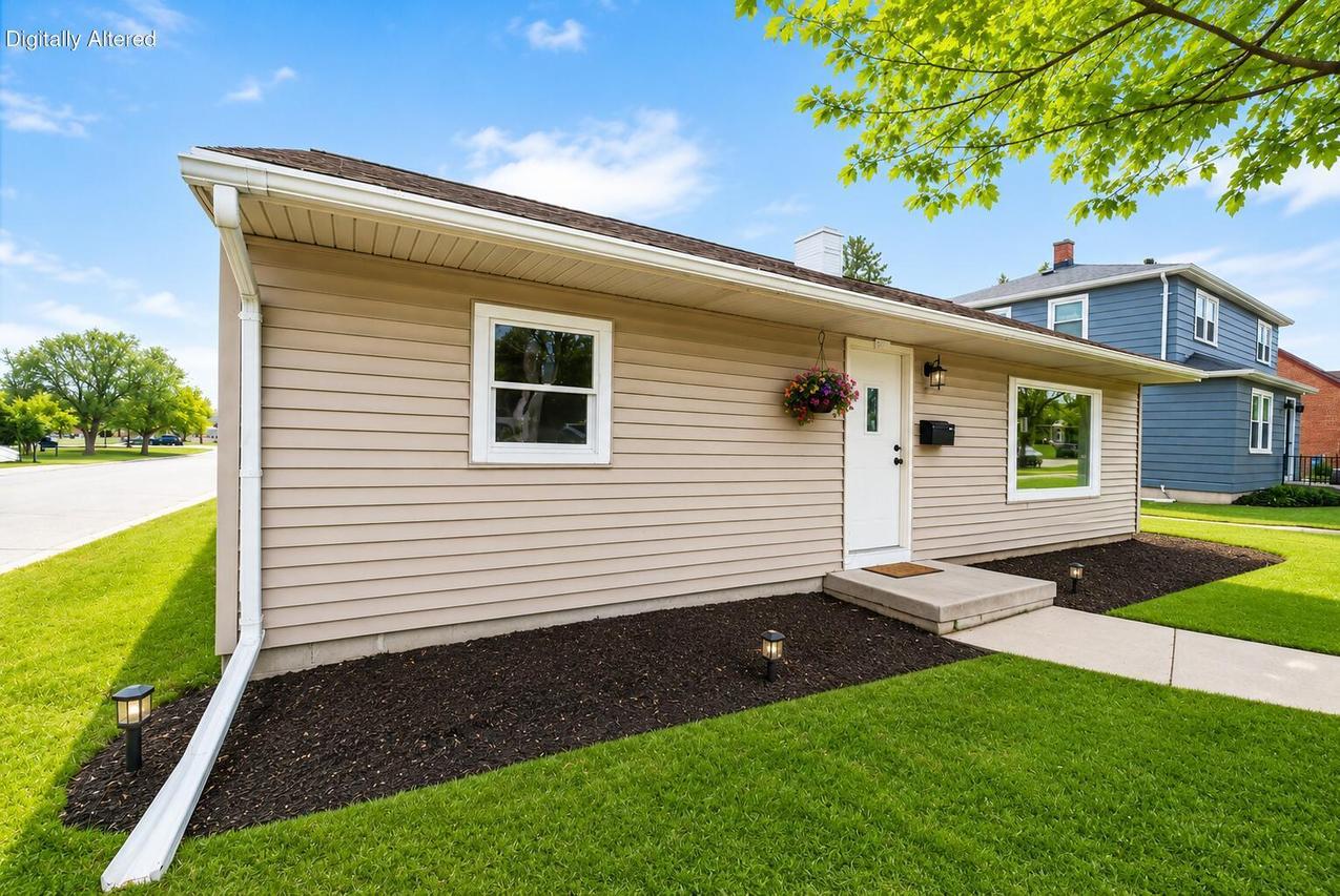 2811 N 11th St, Sheboygan, WI 53083