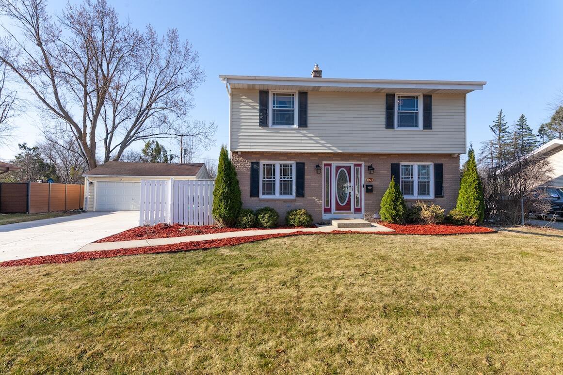 8741 W Dallas St, Milwaukee, WI 53224