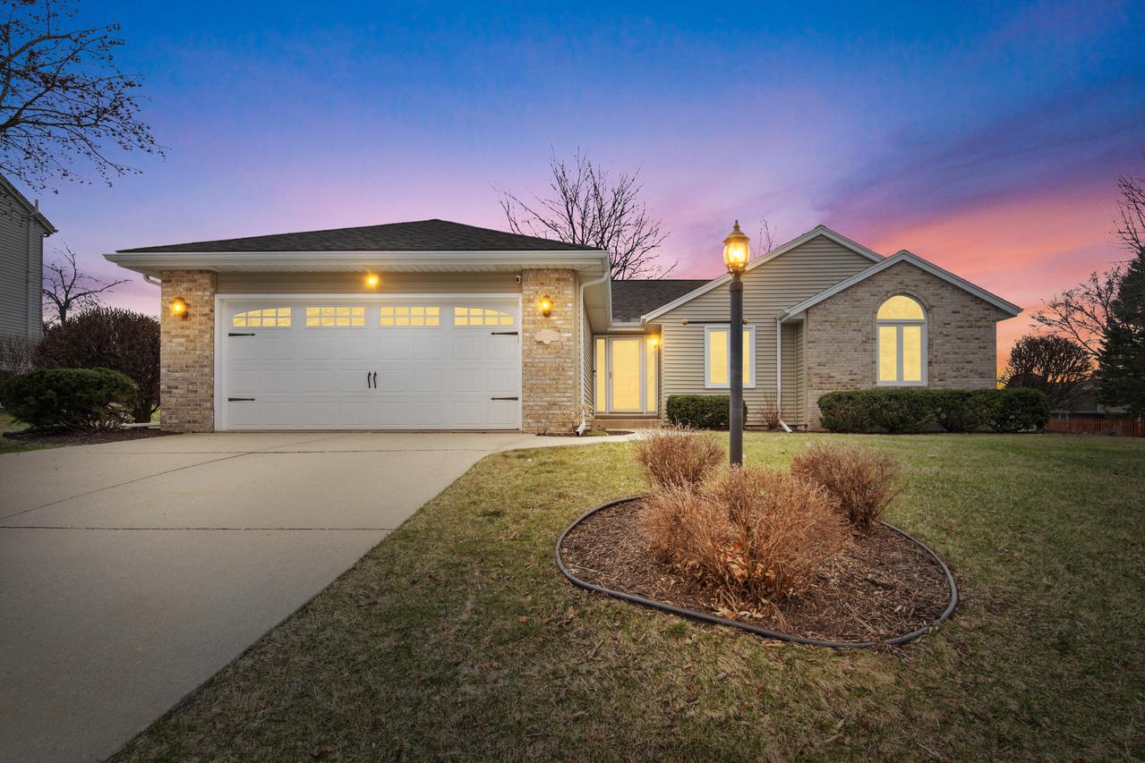 2508 Fox River, Waukesha, WI 53189