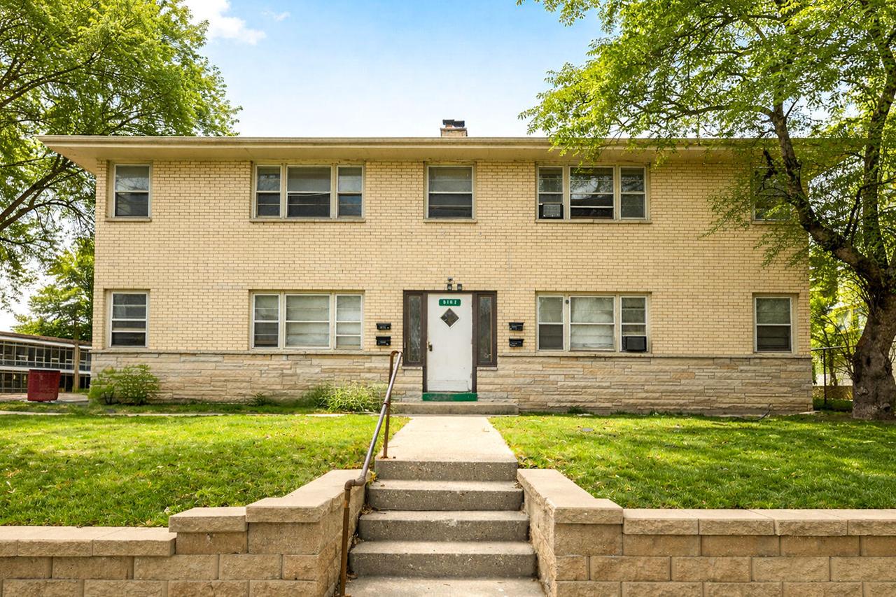 6107 W Leon Ter, Milwaukee, WI 53218