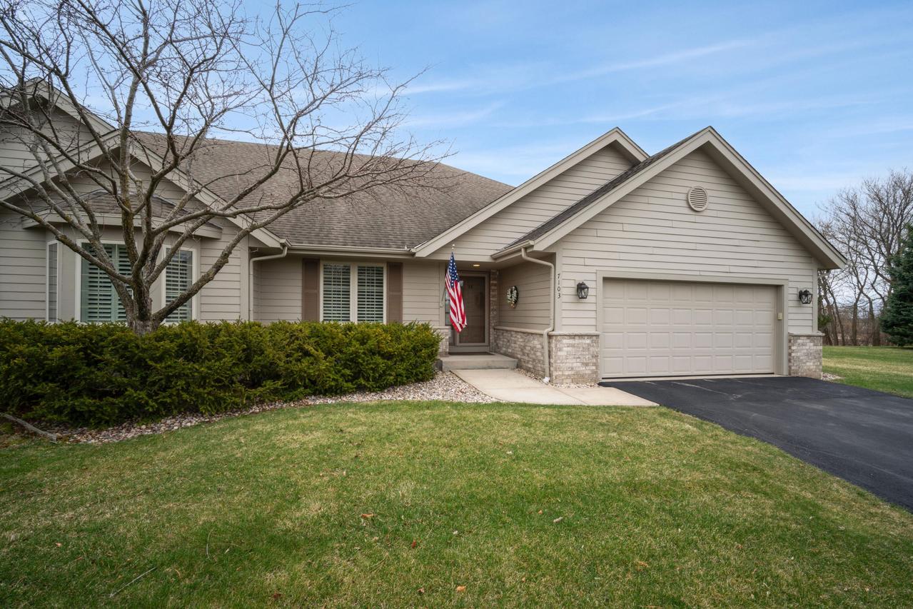 7103 W Mequon Tr., Mequon, WI 53092