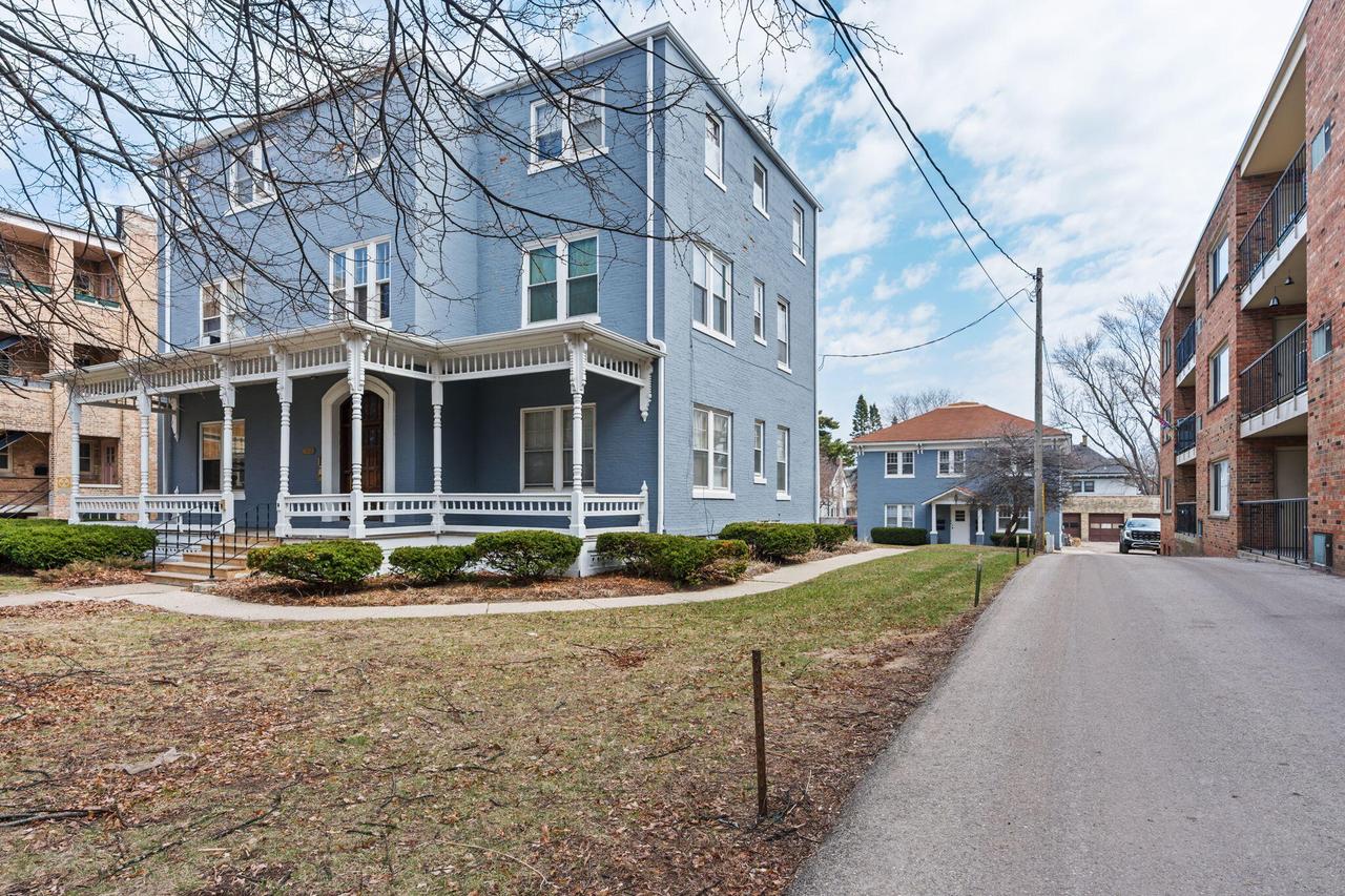 6215 7th Ave., Kenosha, WI 53143