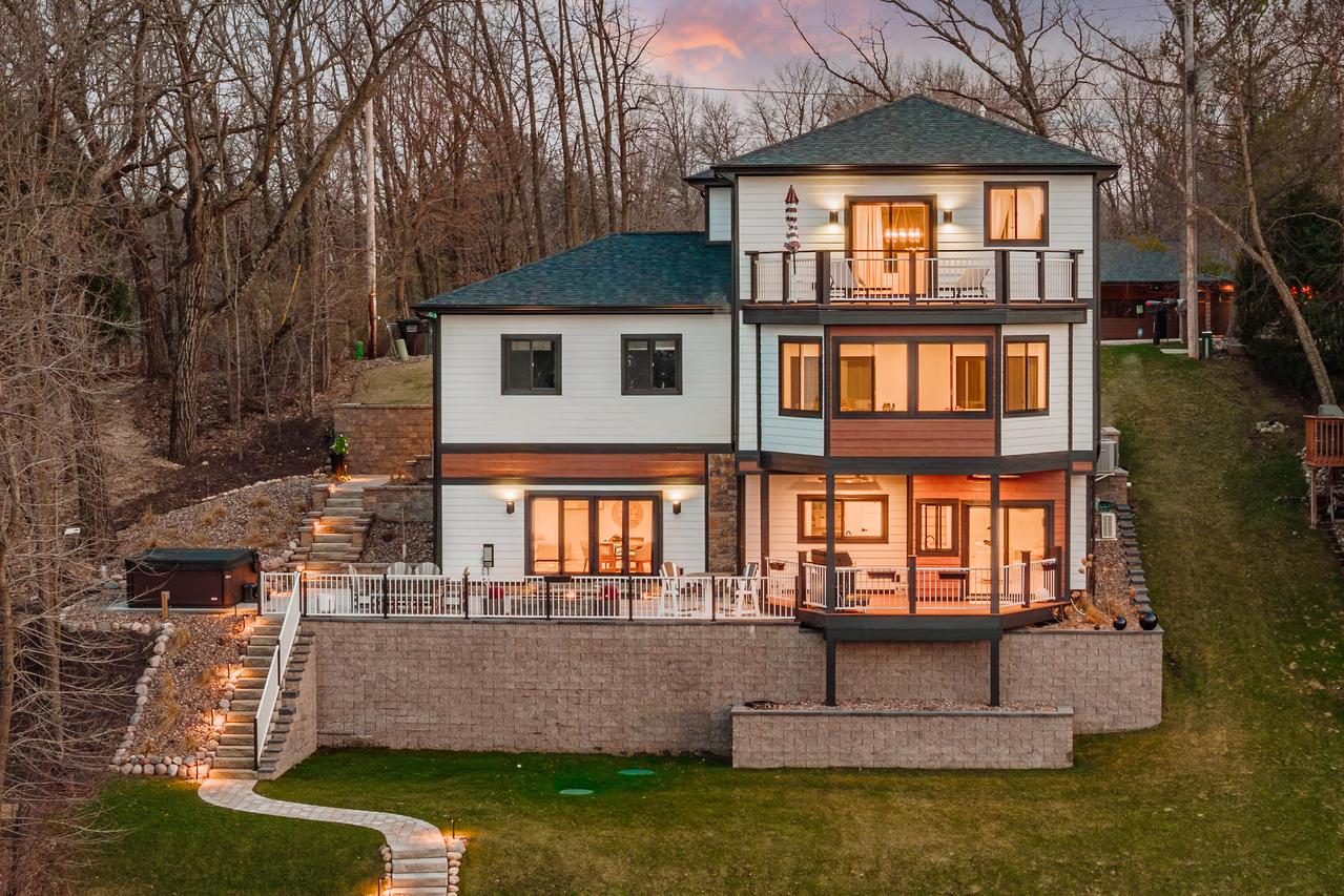 W5702 North Dr, La Grange, WI 53121