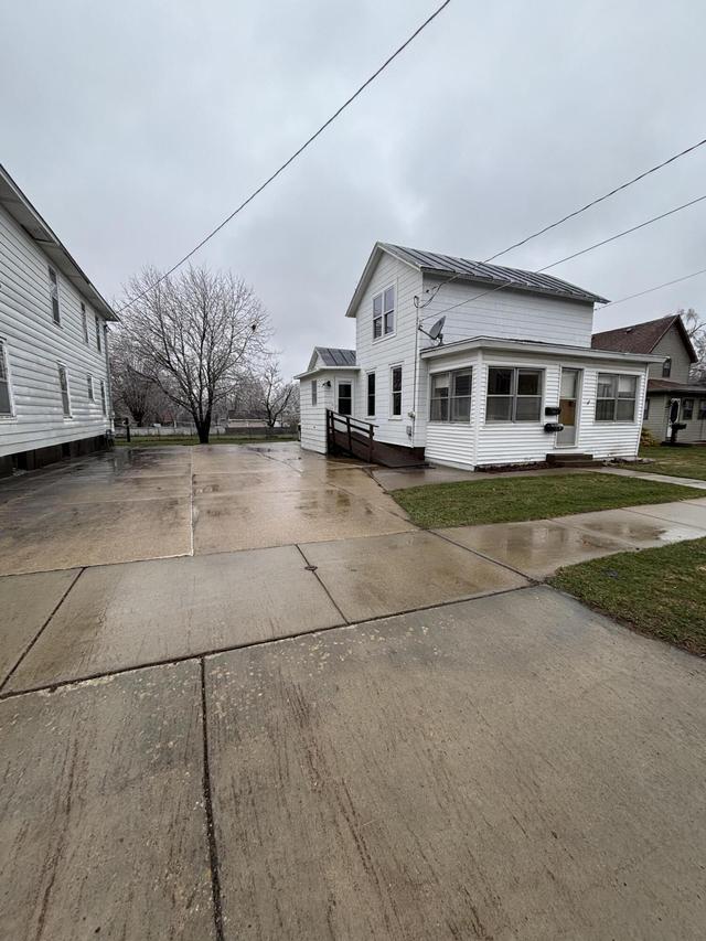 805 Hollister Ave, Tomah, WI 54660