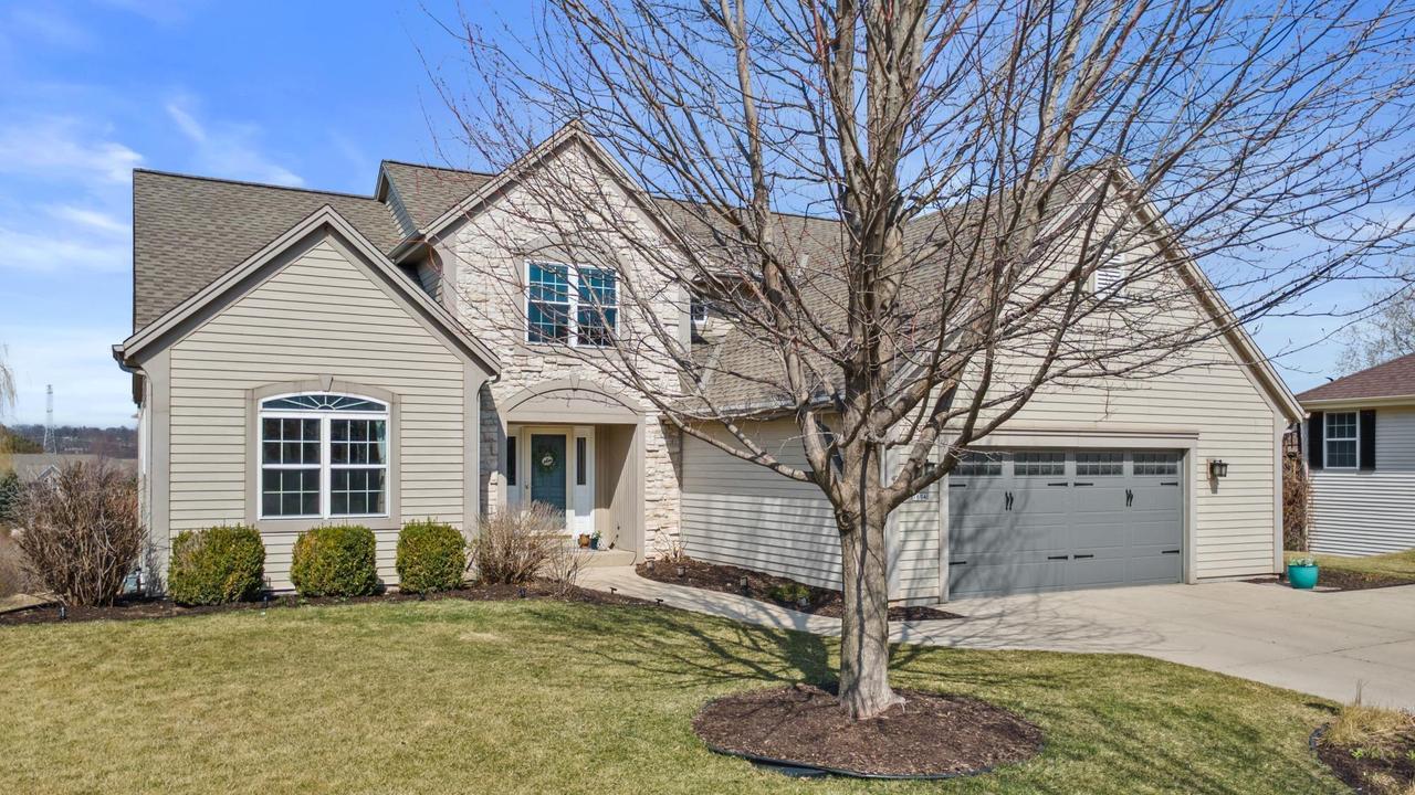 1604 Auburn Ct, Waukesha, WI 53189