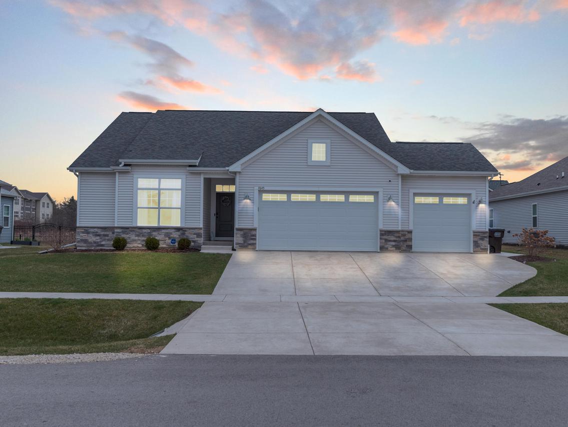 7645 259th Ct, Paddock Lake, WI 53168