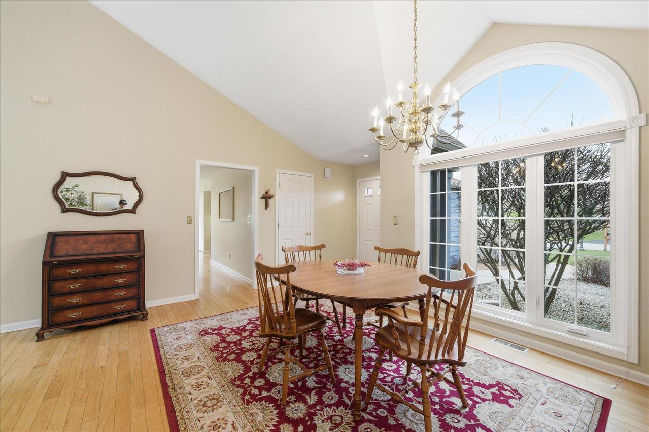 W268N1935 Shooting Star Rd #B, Pewaukee, WI 53072