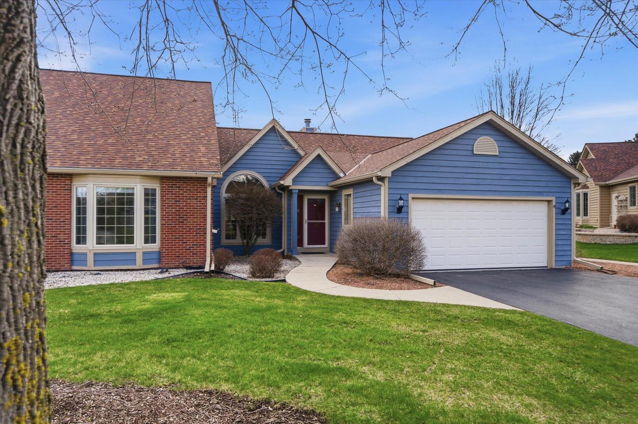 W268N1935 Shooting Star Rd #B, Pewaukee, WI 53072