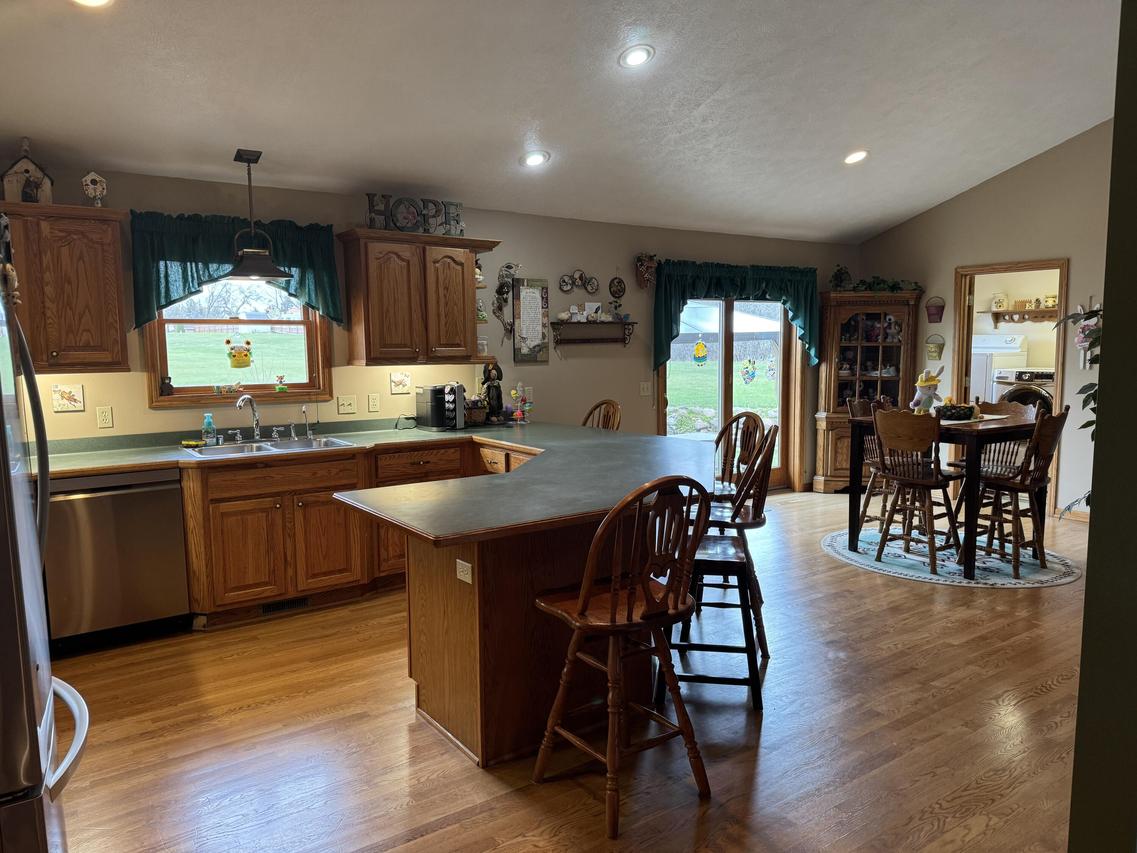 W360S10139 Markham Rd, Eagle, WI 53119