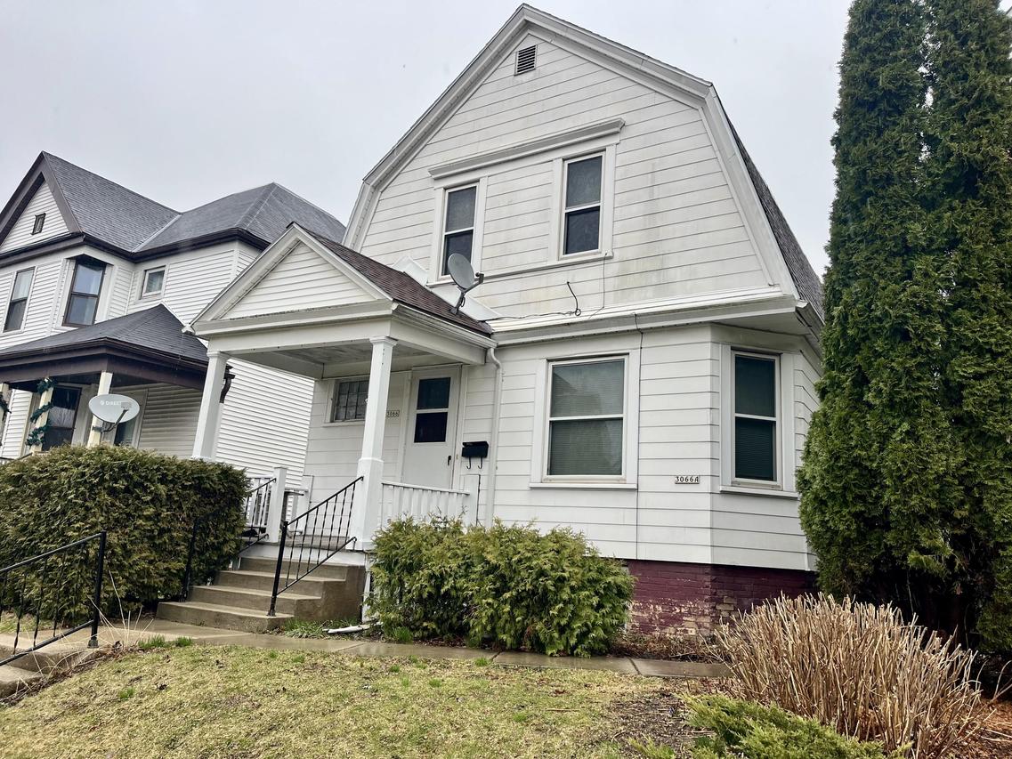 3066-3066A N Newhall St, Milwaukee, WI 53211