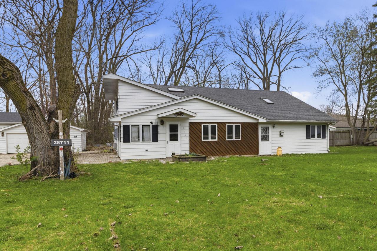 28711 Silver Lake, Salem Lakes, WI 53168