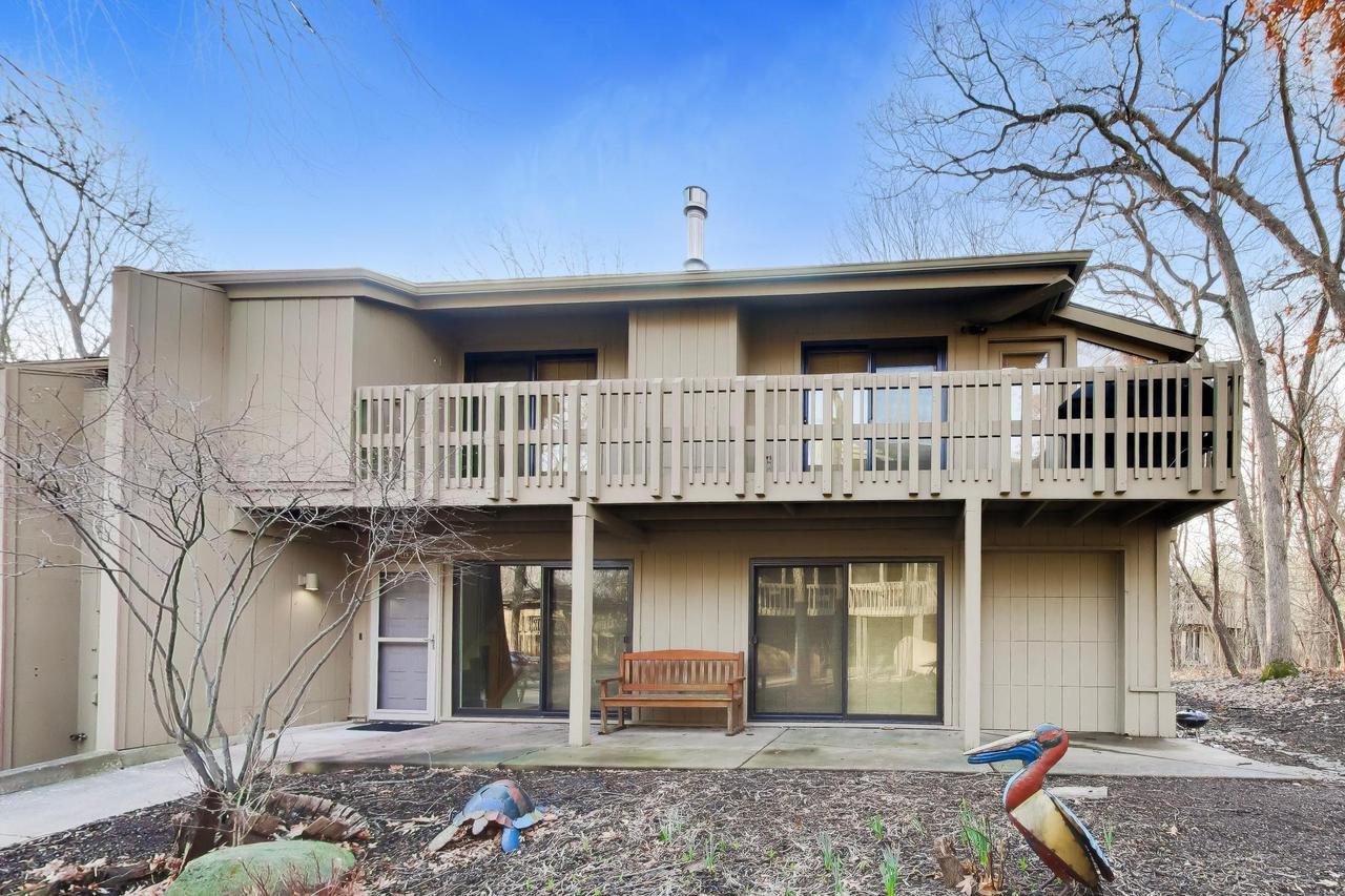 519 Bristol Oak Ct #D, Fontana, WI 53125