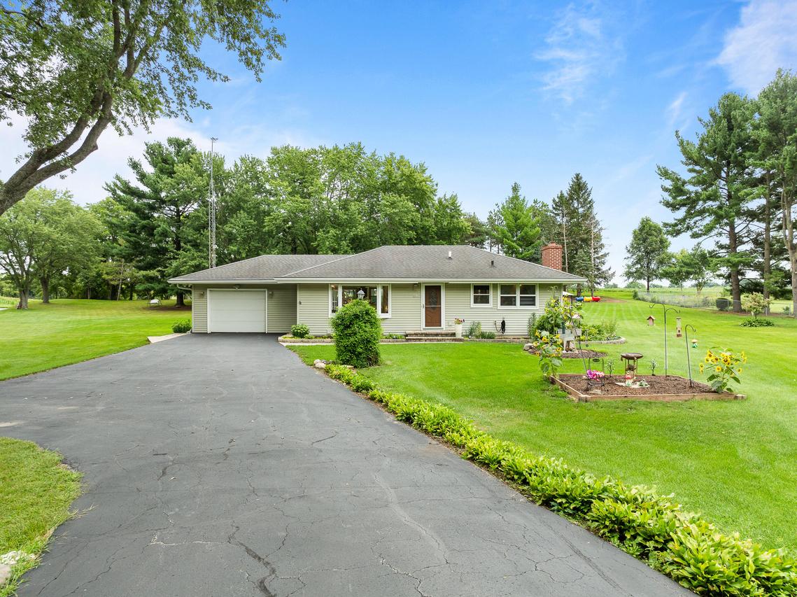 2211 Sheridan Springs, Lyons, WI 53105