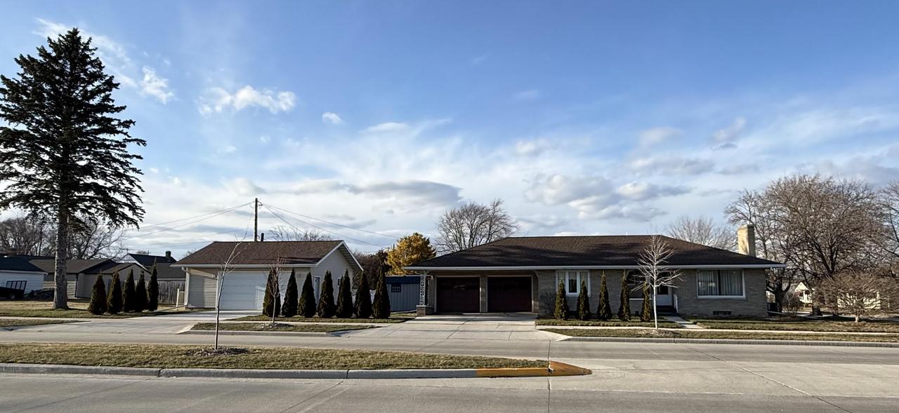 604 Reed Ave, Manitowoc, WI 54220