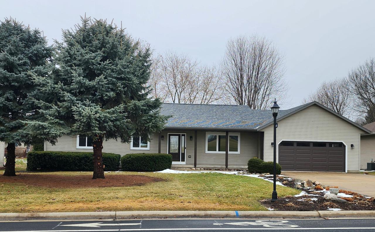 624 Carriage Hill, Watertown, WI 53098