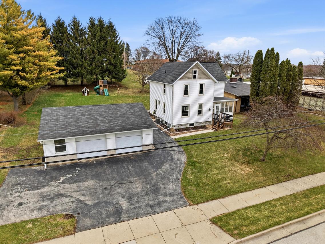 326 Butler St, Random Lake, WI 53075