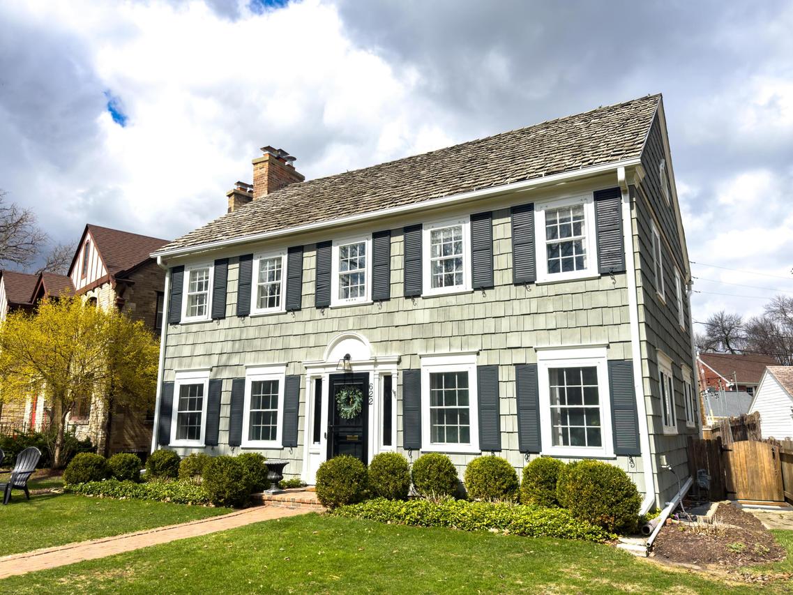 622 E Lexington Blvd, Whitefish Bay, WI 53217