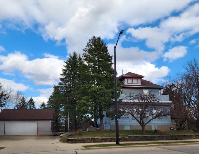 w204n16640 Jackson Dr, Jackson, WI 53037