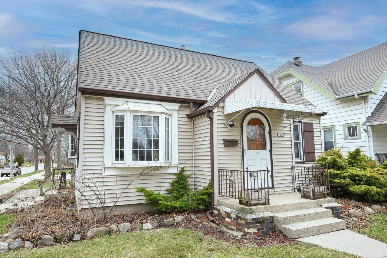 3900 E Van Norman Ave, Cudahy, WI 53110