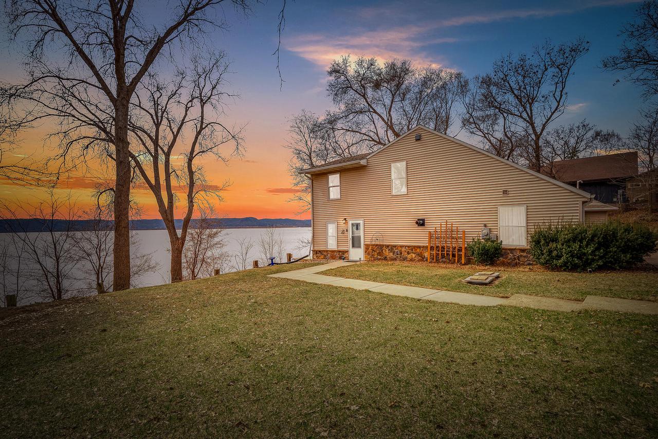 W7671 County Rd Zb -, Onalaska, WI 54650