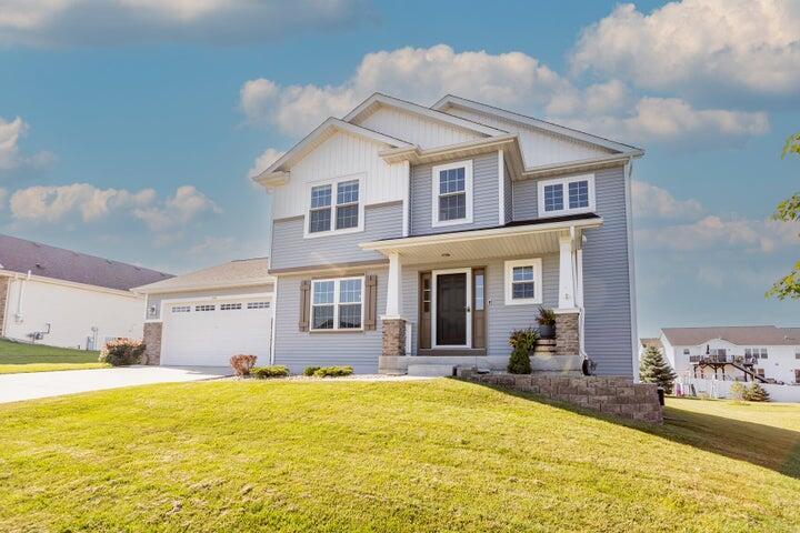 413 Saratoga Dr, Johnson Creek, WI 53038