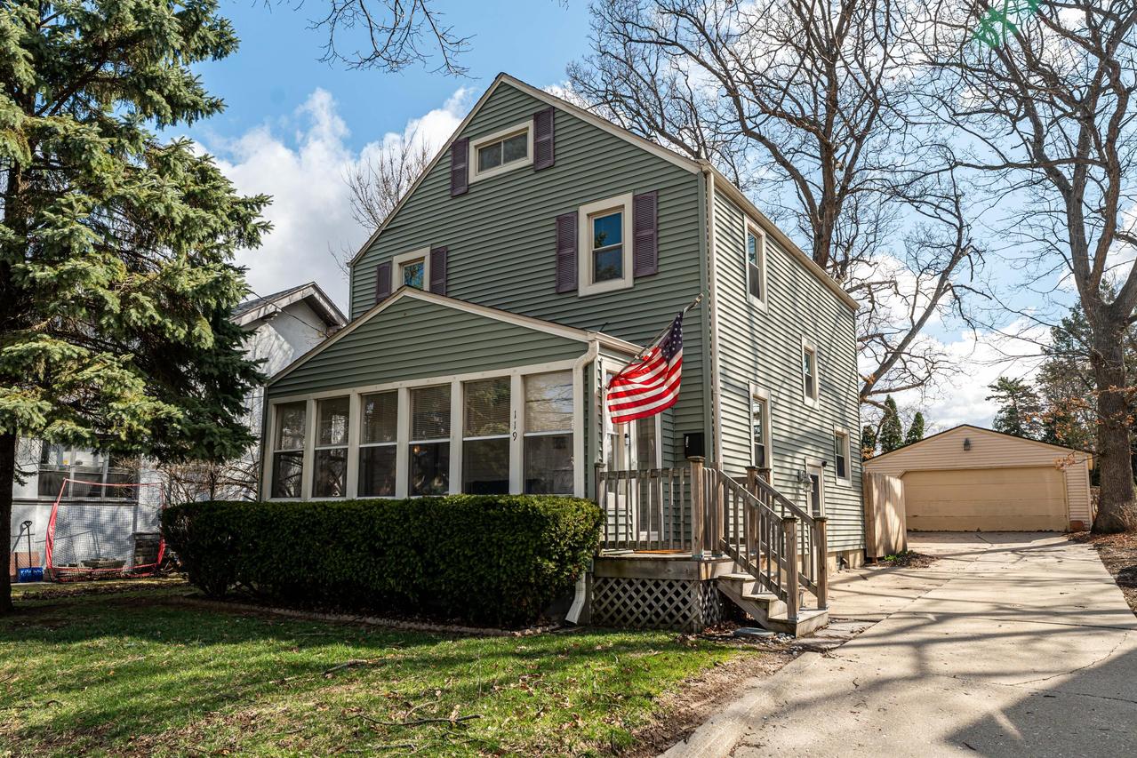 119 Columbia Ave, Waukesha, WI 53186
