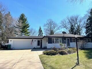 N51W15819 Fair Oak Pkwy, Menomonee Falls, WI 53051
