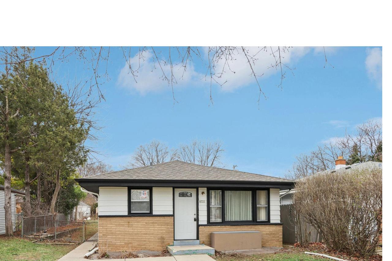 4731 N 89th St, Milwaukee, WI 53225