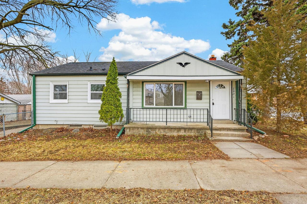 8901 W Lisbon Ave, Milwaukee, WI 53222