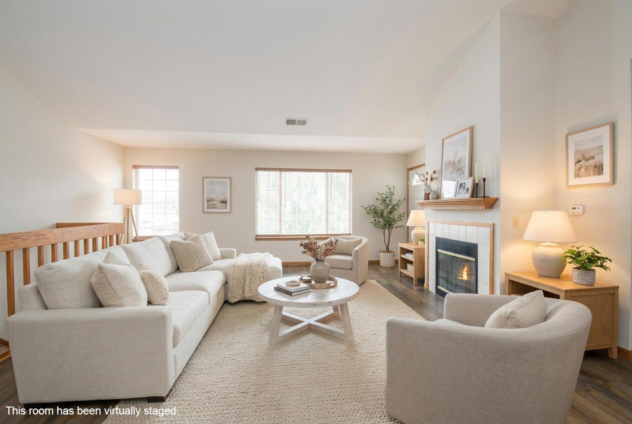 330 E Tyranena Park #2, Lake Mills, WI 53551