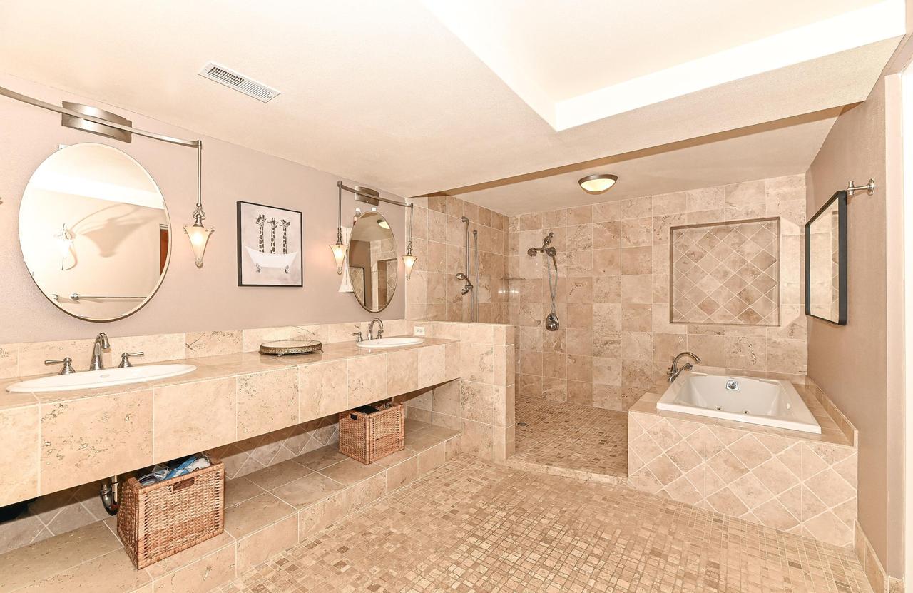 1904 N Farwell Ave #N, Milwaukee, WI 53202