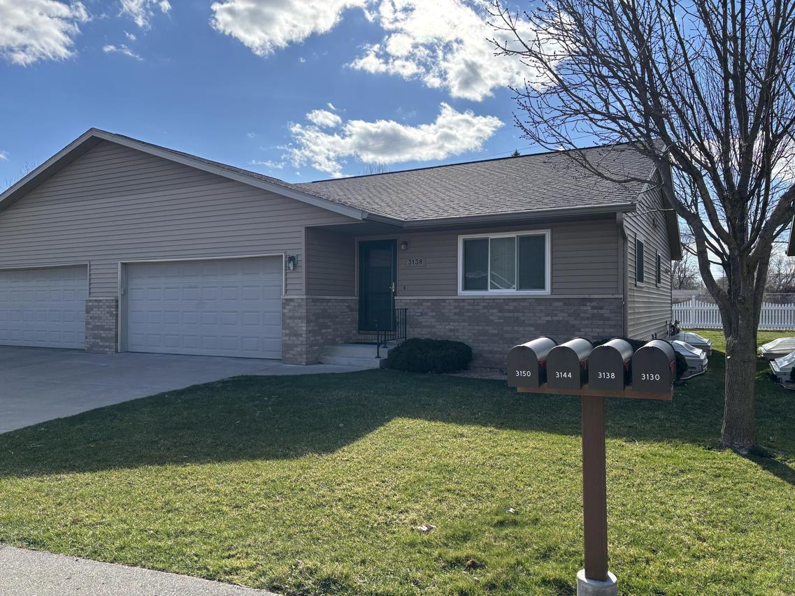 3138 Linden Dr, La Crosse, WI 54601