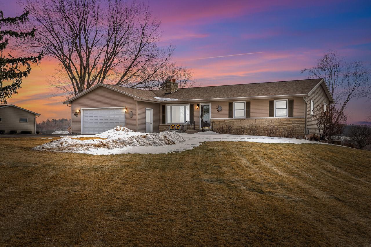 W3849 Us Highway 14/61 -, Greenfield, WI 54623