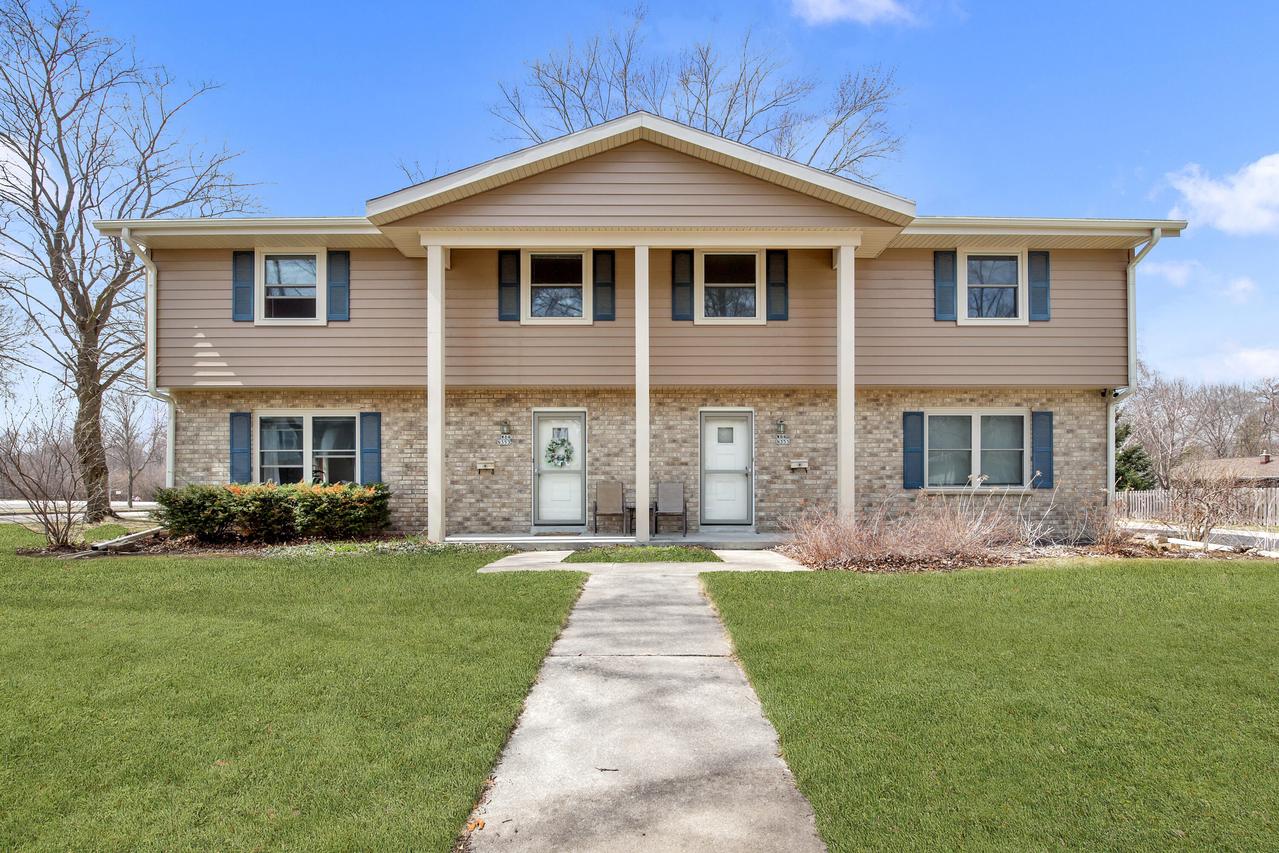 W64N353 Madison Ave, Cedarburg, WI 53012